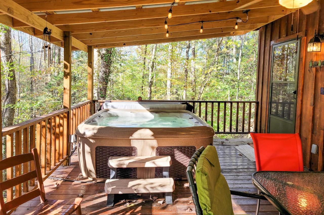 Friendly Bear Cabin Pigeon Forge Exterior photo