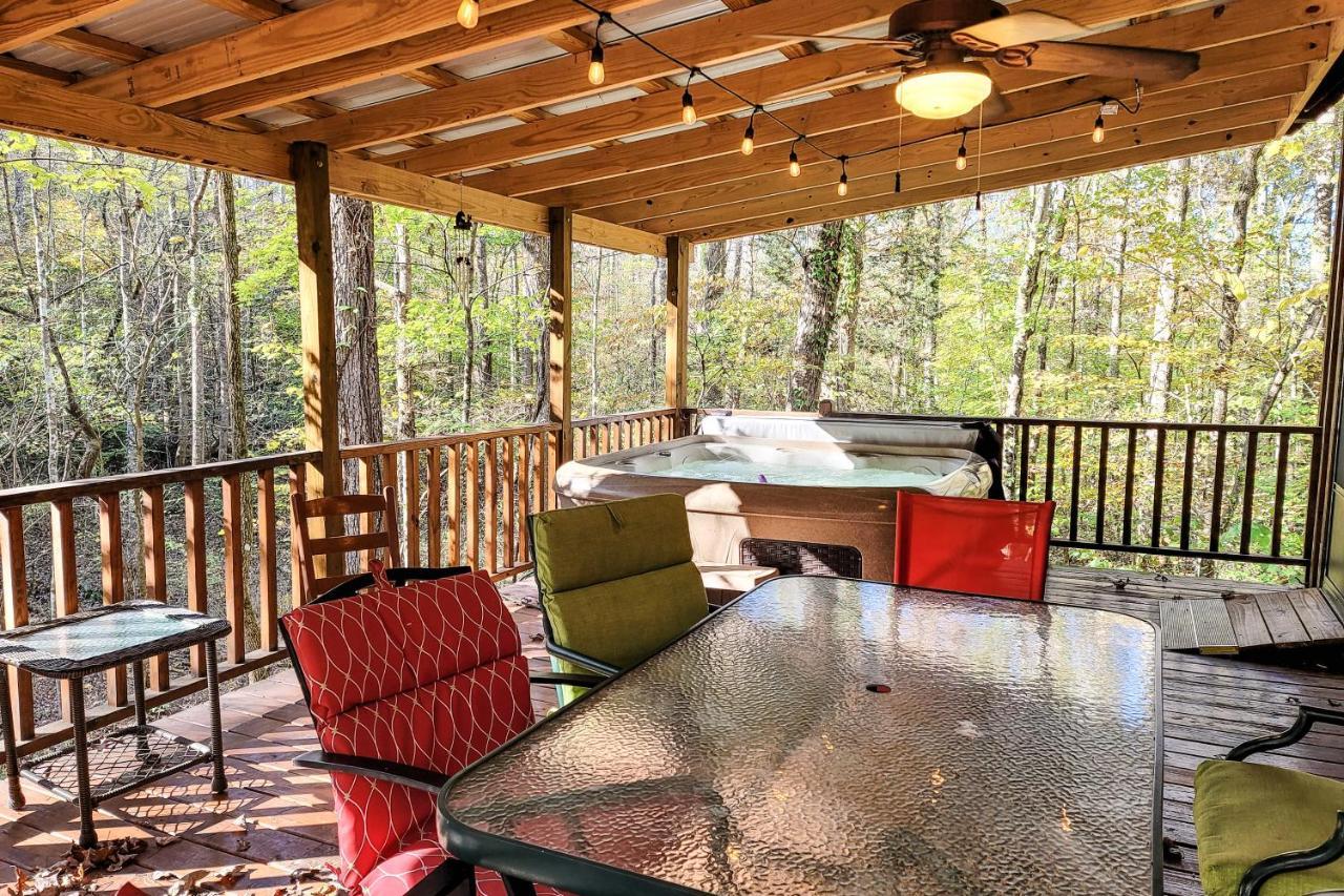 Friendly Bear Cabin Pigeon Forge Exterior photo