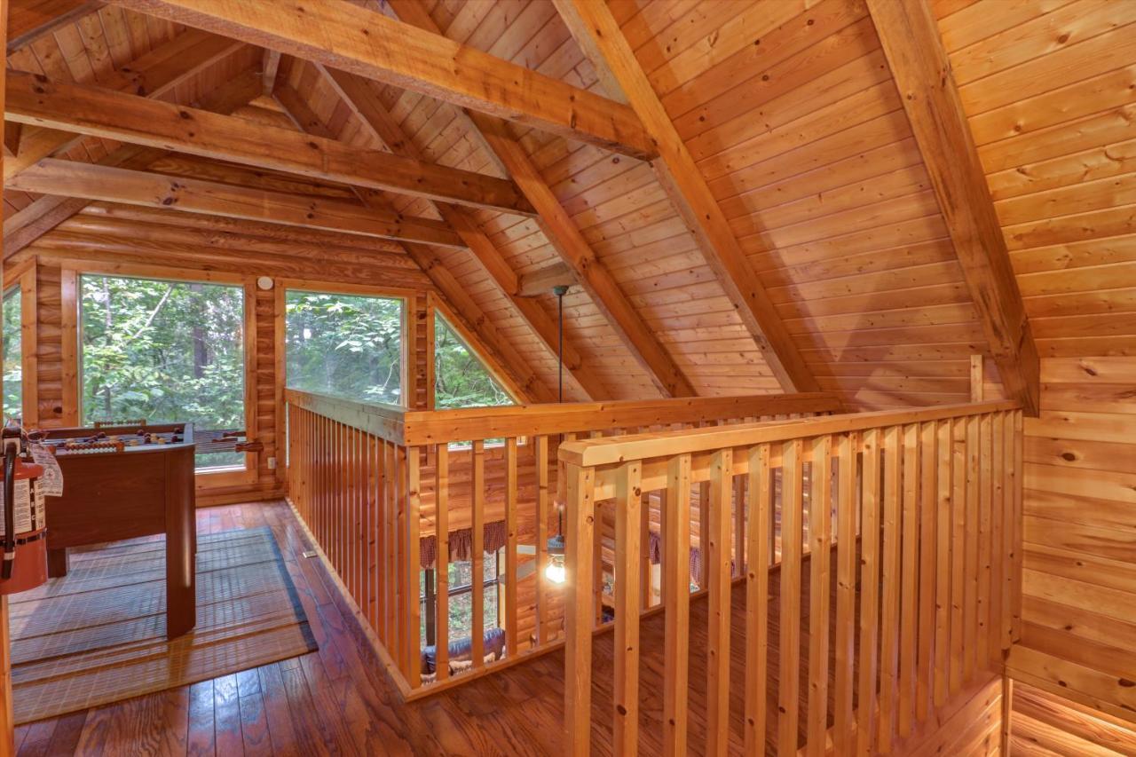 Friendly Bear Cabin Pigeon Forge Exterior photo