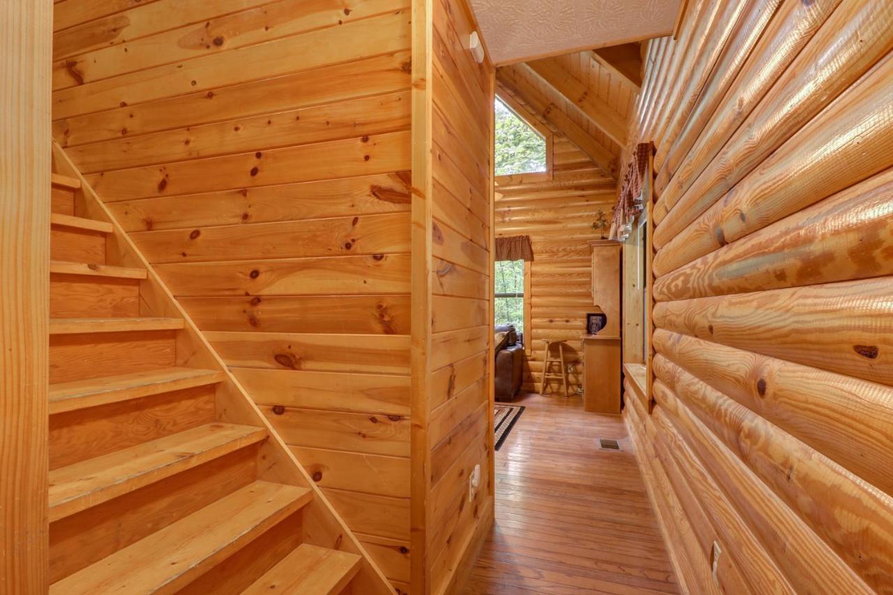 Friendly Bear Cabin Pigeon Forge Exterior photo